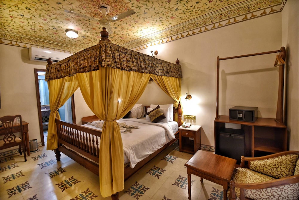 Neemrana S Hill Fort Kesroli 13/47
