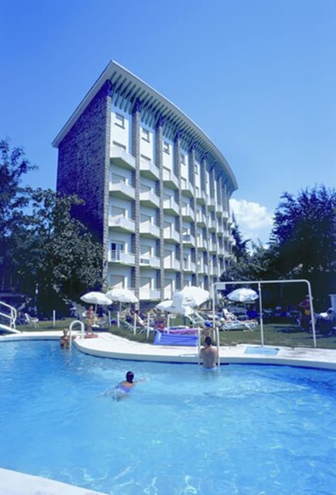Gran Hotel de Jaca 2/50