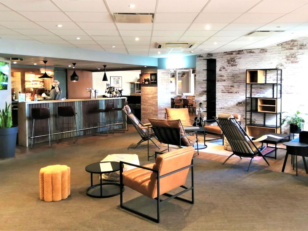 Ibis Poitiers Sud 46/67