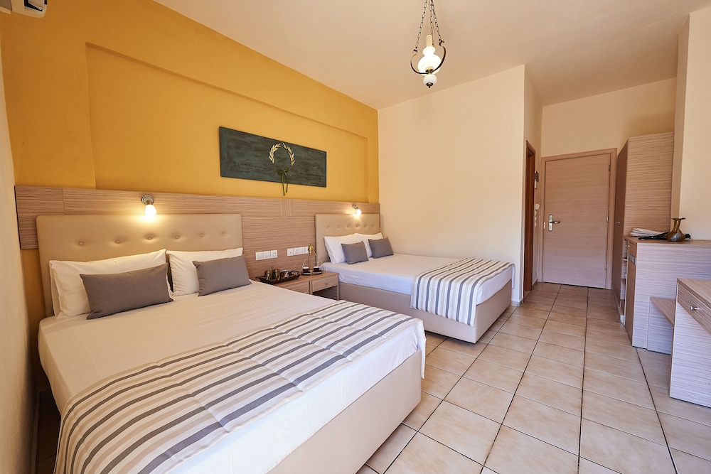 Thalia Deco City and Beach Hotel 8/48