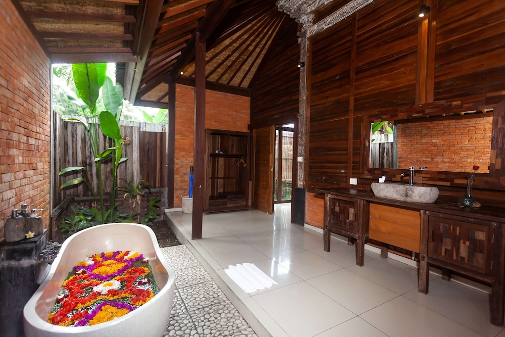 Ubud Luwih Villa 50/50