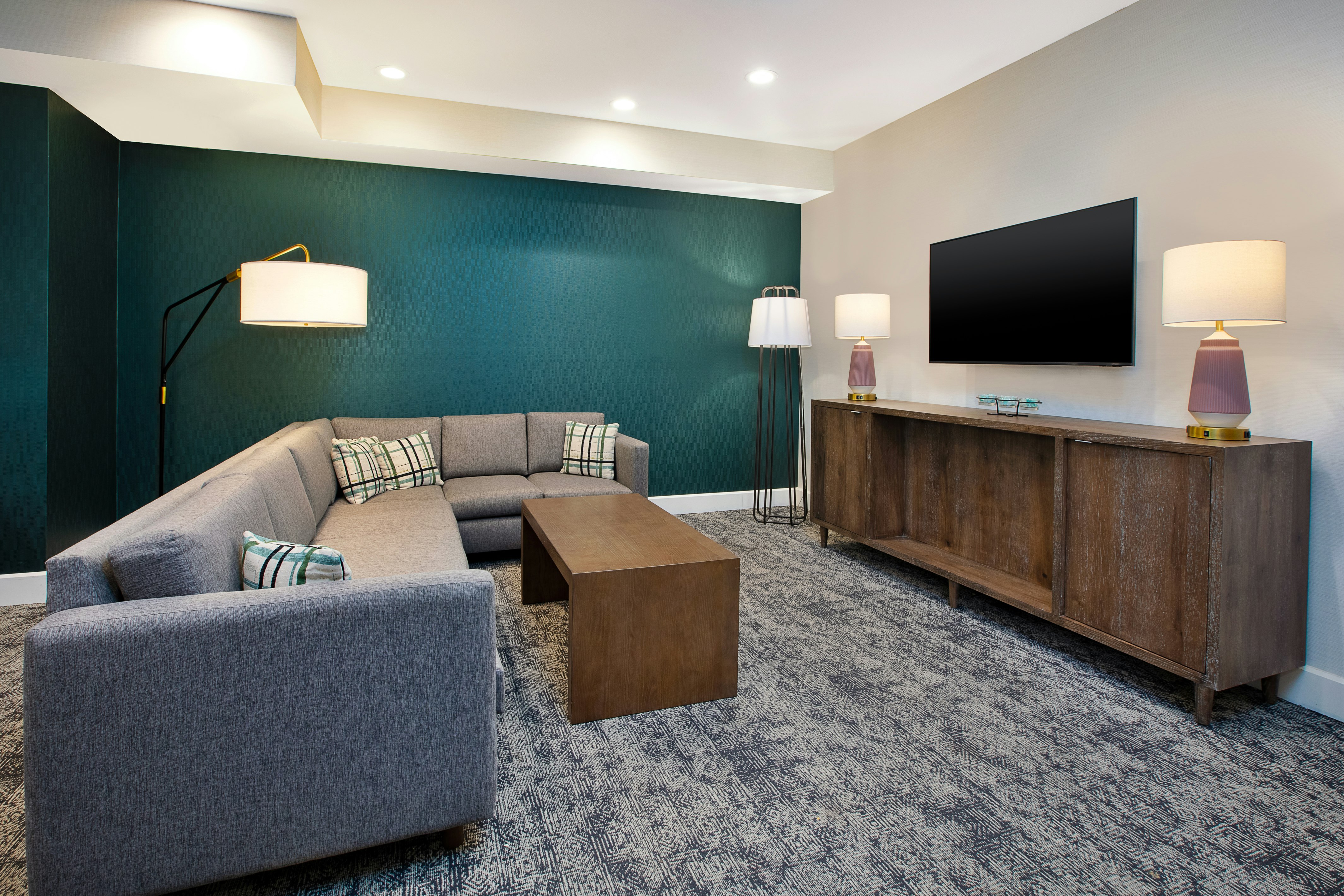 STAYBRIDGE SUITES LINCOLN NORTHEAST 47/59