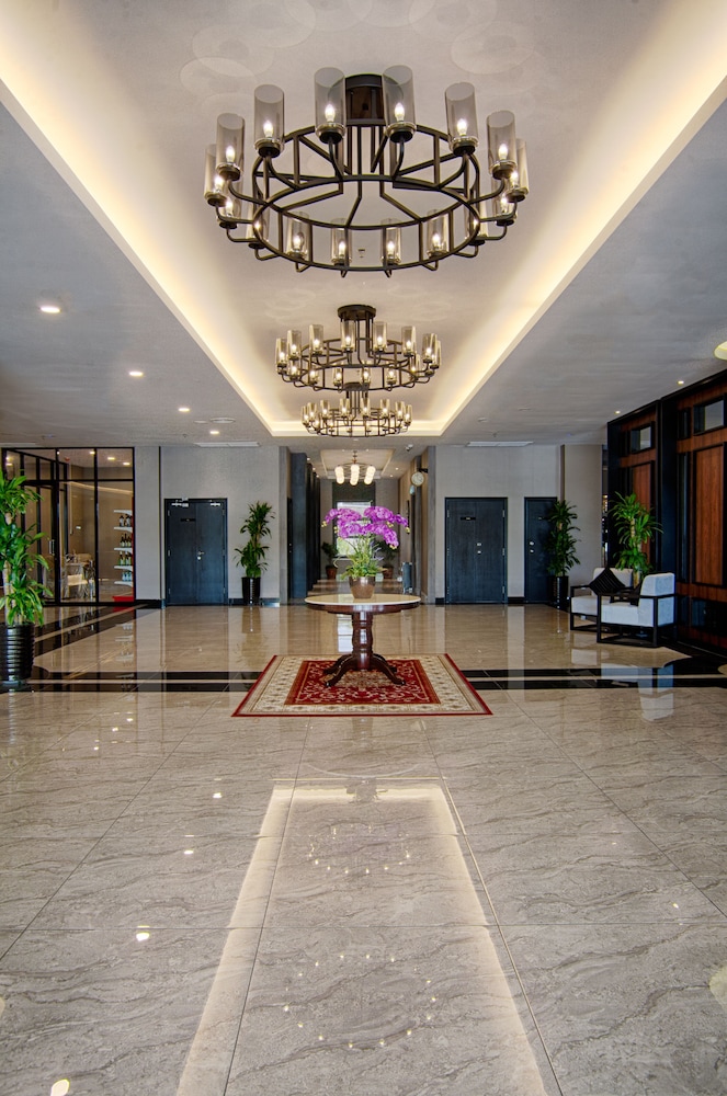 MILLESIME HOTEL 4/35