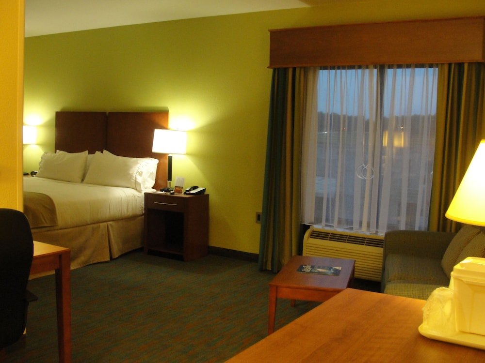 Holiday Inn Express Hotel Suites Atlanta East Lithonia 52/66