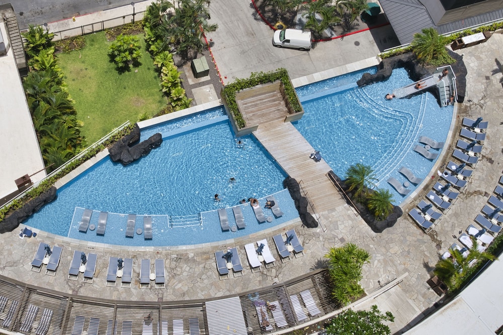 Real Select at the Ritz Carlton Residences, Waikiki Beach 47/50