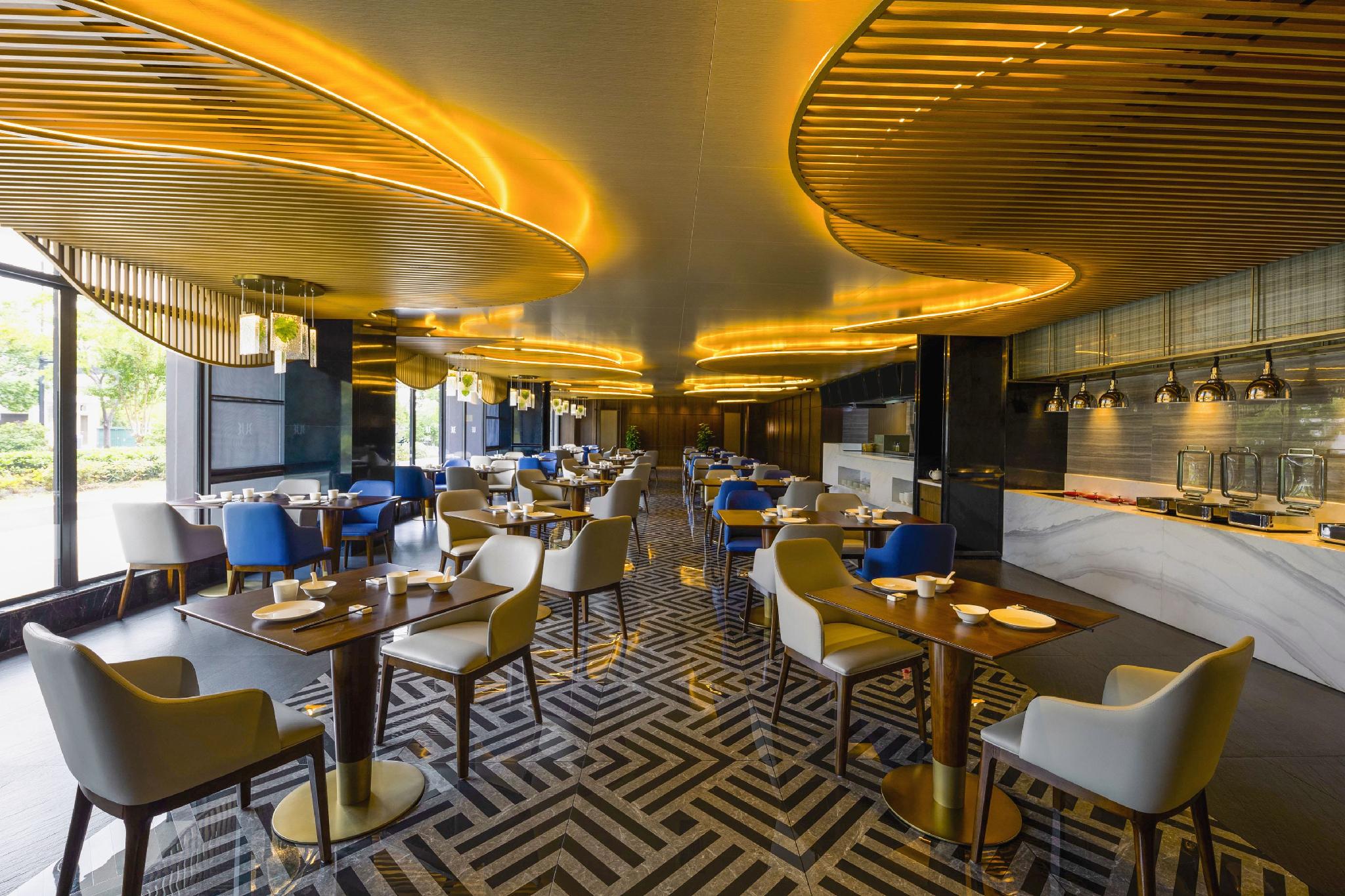 TUI BLUE Wusongkou Cruise Port Hotel 40/50