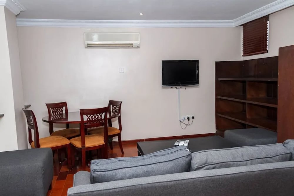 Golden Tulip Owu Crown Ibadan 22/45