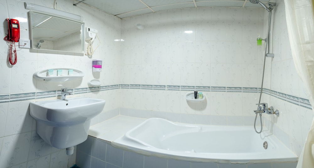 Al Karnak Hotel 40/44