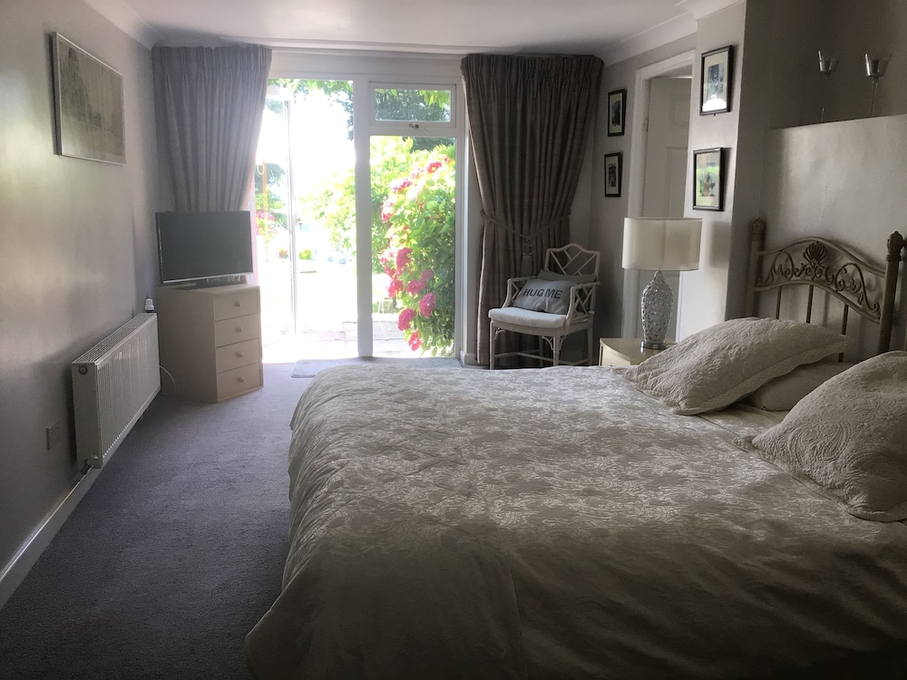Garden, Luxury, King Bed, Kitchenette