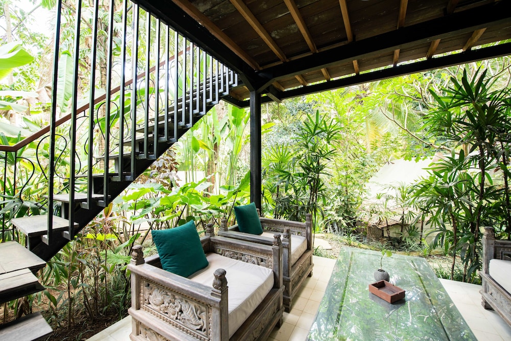 Ubud Tropical 30/44