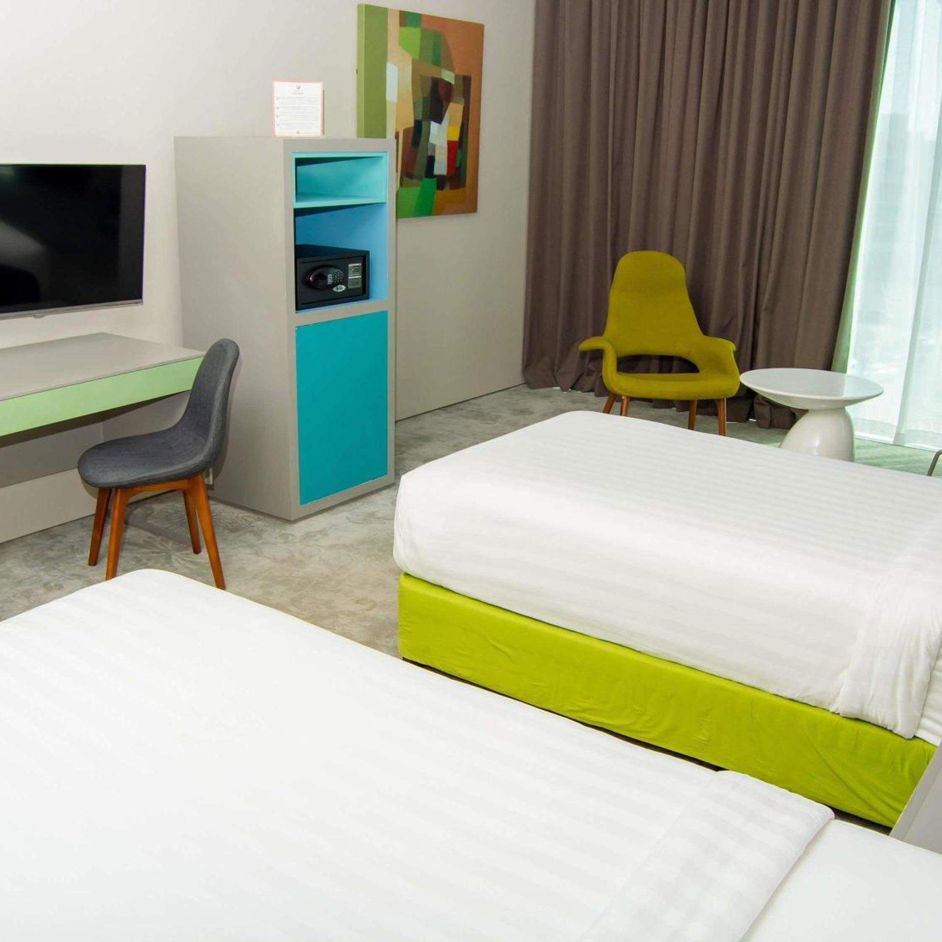 Standard, Single Bed, City Side