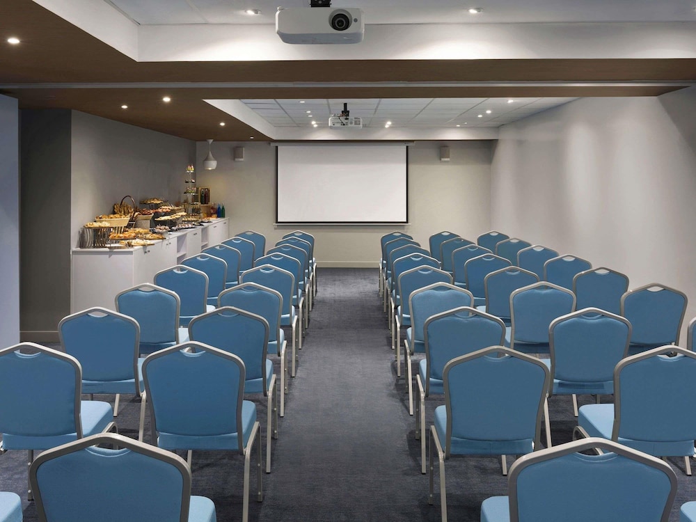 ibis Jeddah City Center 62/72