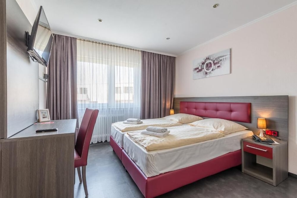 Hotel Klein 8/41
