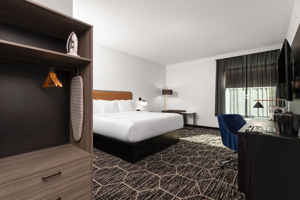La Quinta Inn & Suites by Wyndham Olive Branch 23/46