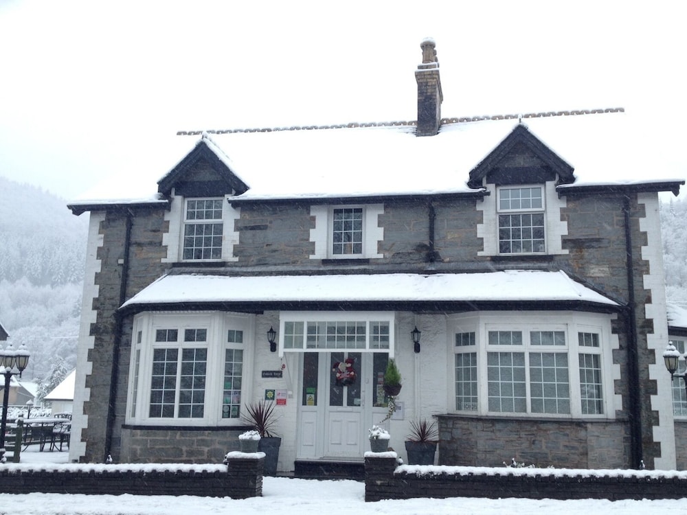 Oakfield House Bed and Breakfast 1/44