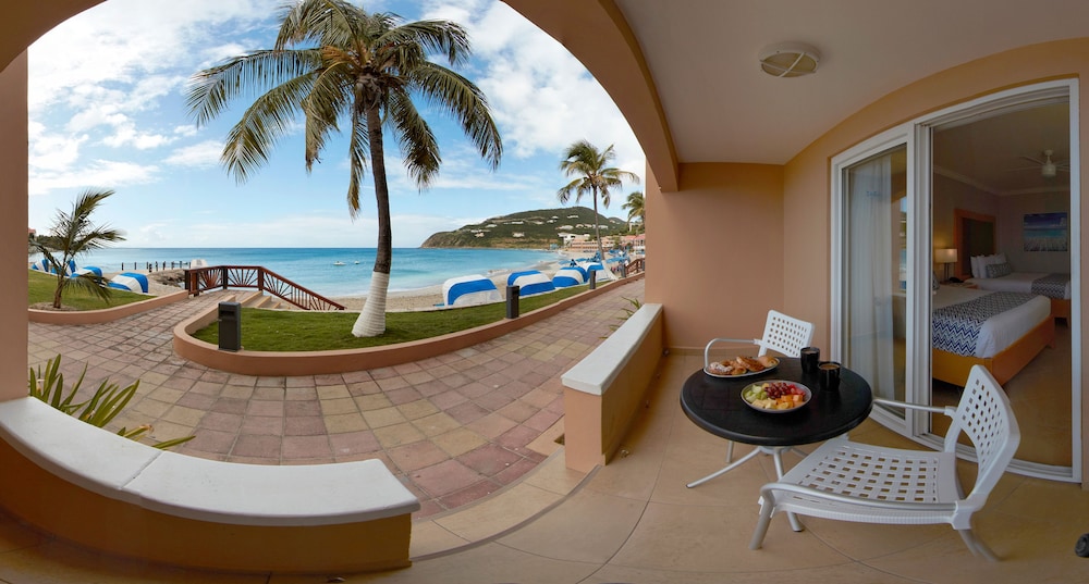 Divi Little Bay Beach Resort 24/50