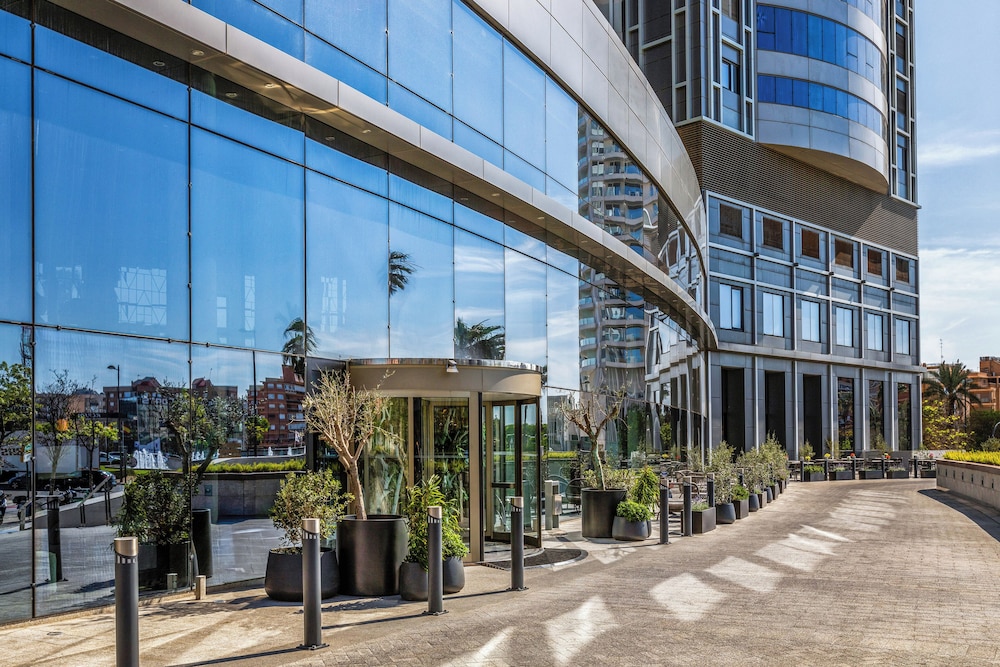 Melia Valencia Palacio de Congresos Formely Hilton Valencia 65/73