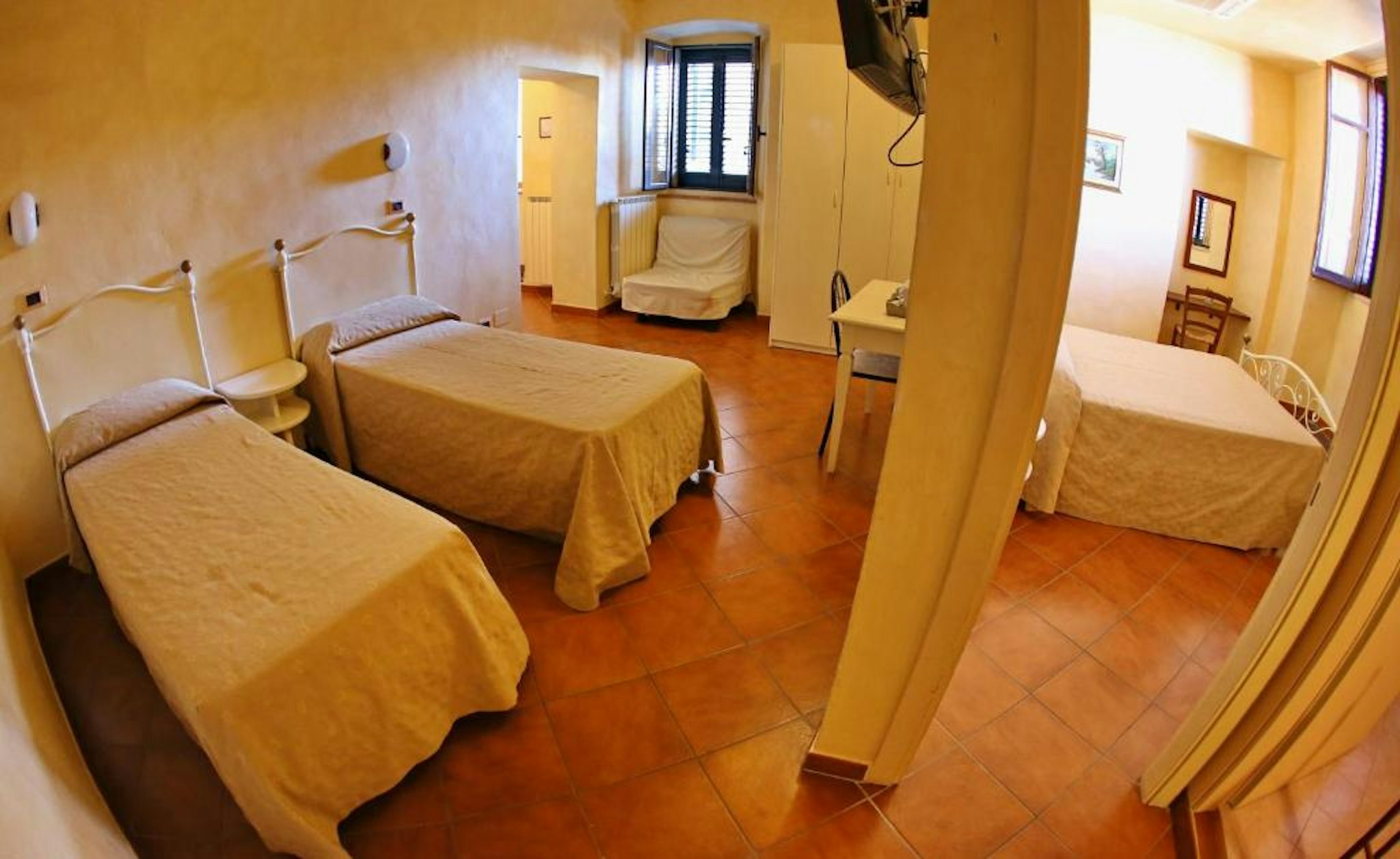 Italia Hotel 33/33