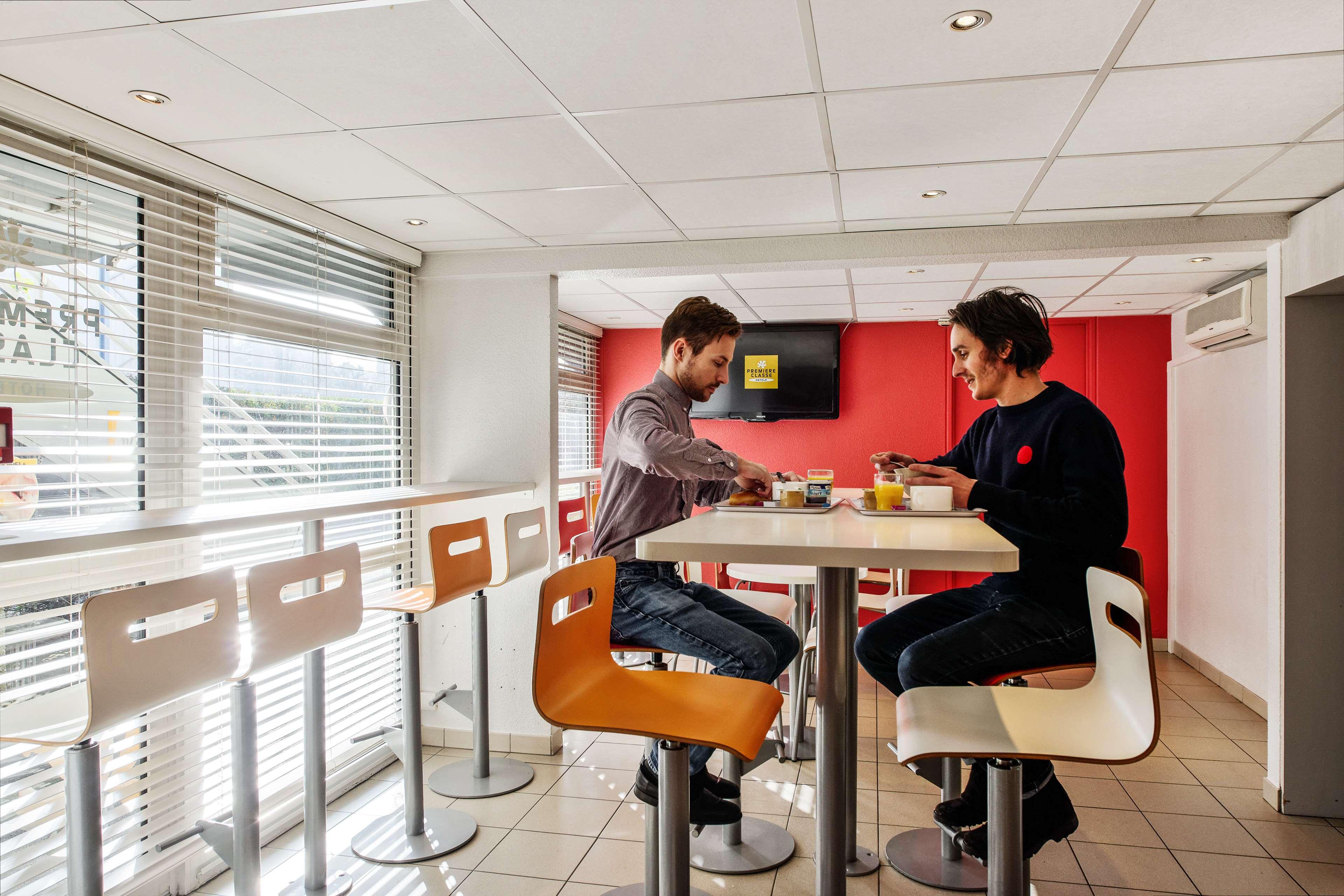 Hotelf1 Plaisir 67/80