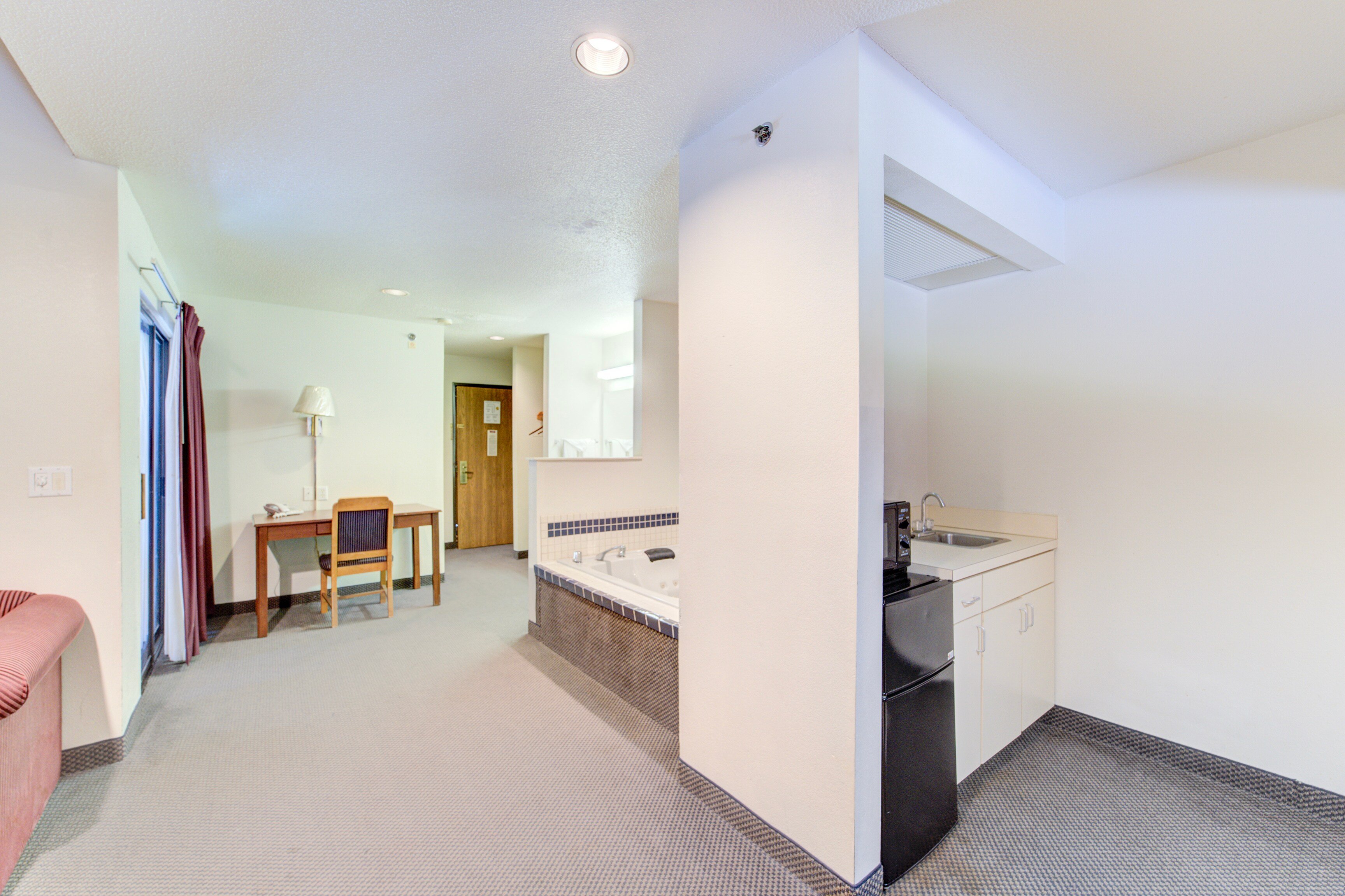Capital O Amerihost Inn and Suites Fulton Hwy 54 MO 44/63