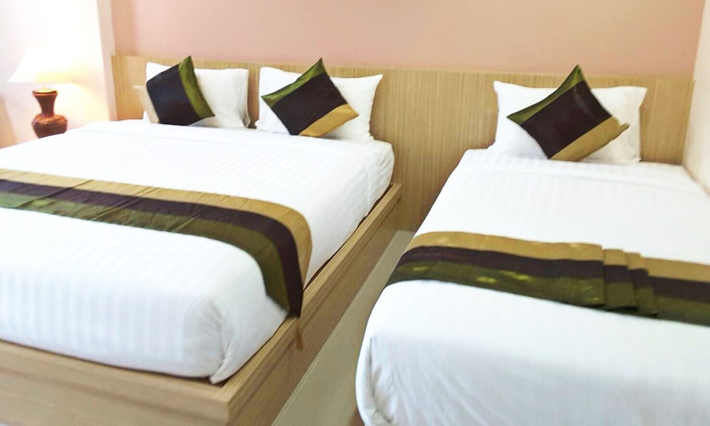 Sukkhamas Pirom Hotel 20/40