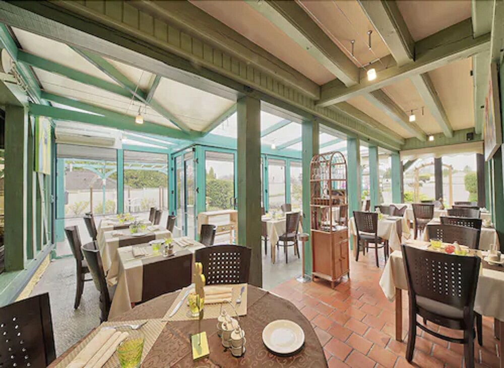 HOTEL LE PAN DE BOIS 23/34