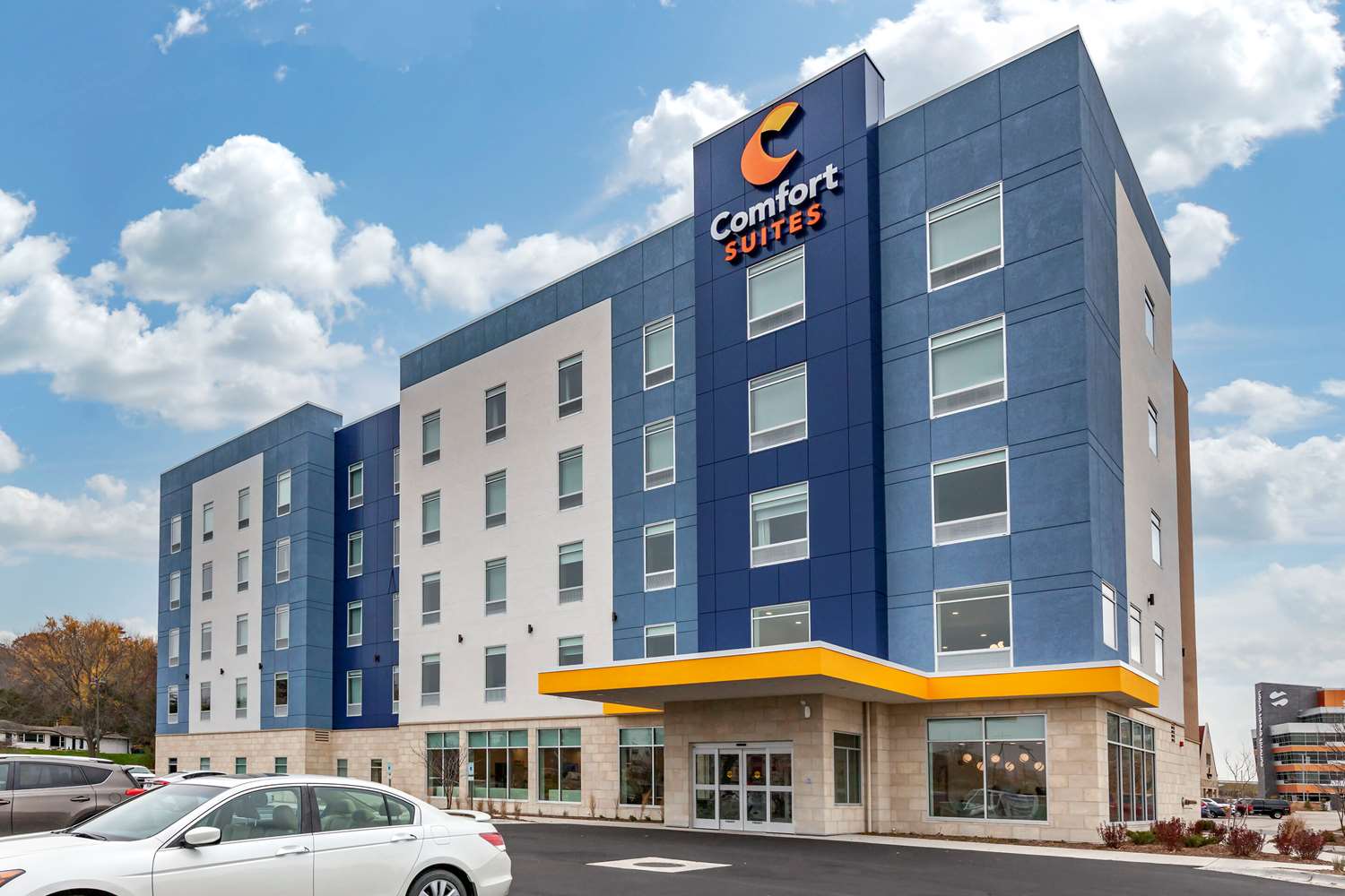Comfort Suites Cottage Grove Madison 1/18