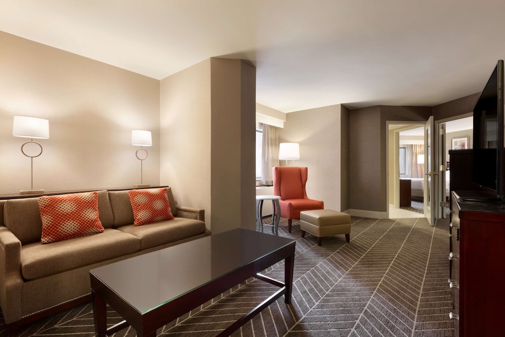 Hilton Arlington, VA 32/66