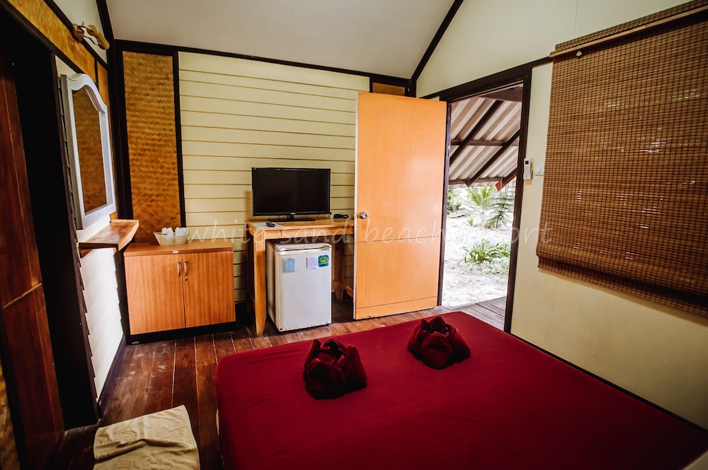 White Sand Beach Resort 23/74