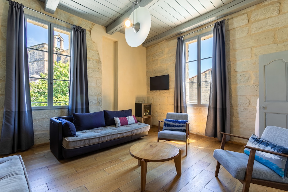Boutique Hotel Entraigues 48/61