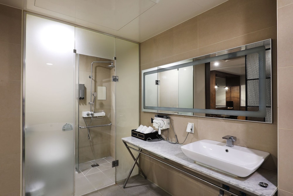 Mind Tourist Hotel 45/50