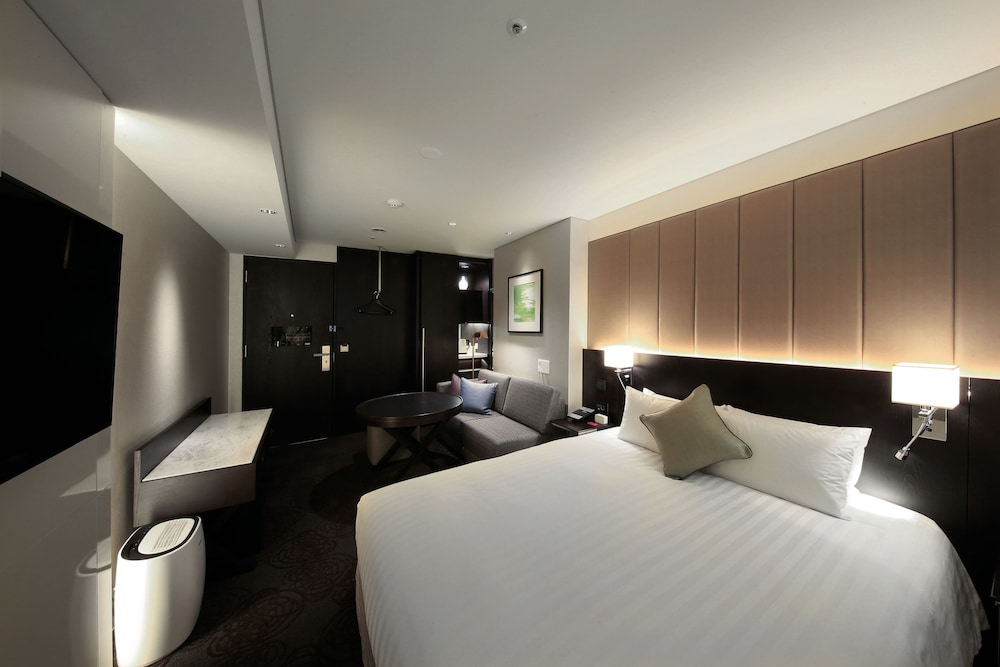 CASUAL, DOUBLE BED, NO WINDOW