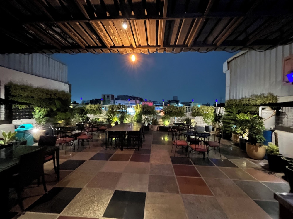 Pooja Palace 55/56