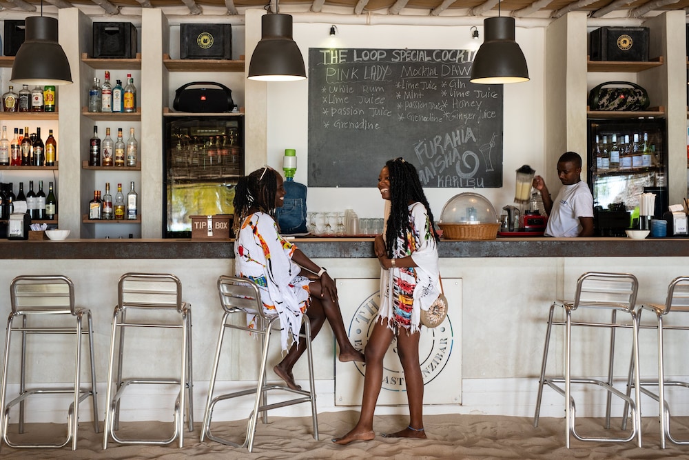 The Loop Beach Resort 50/72