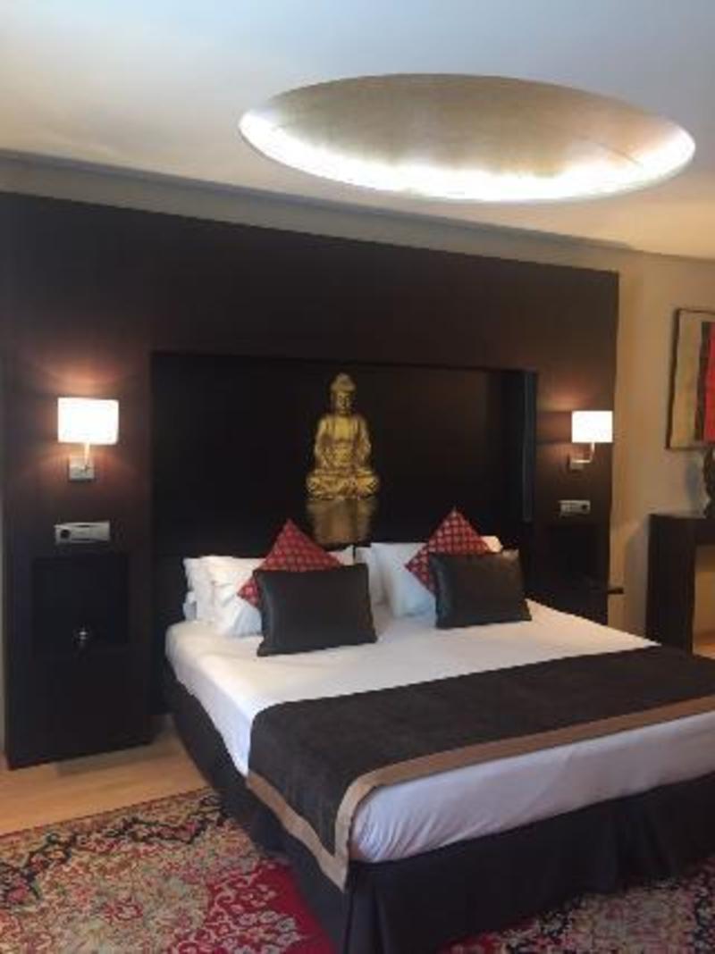 Room, Double or Twin Bed
