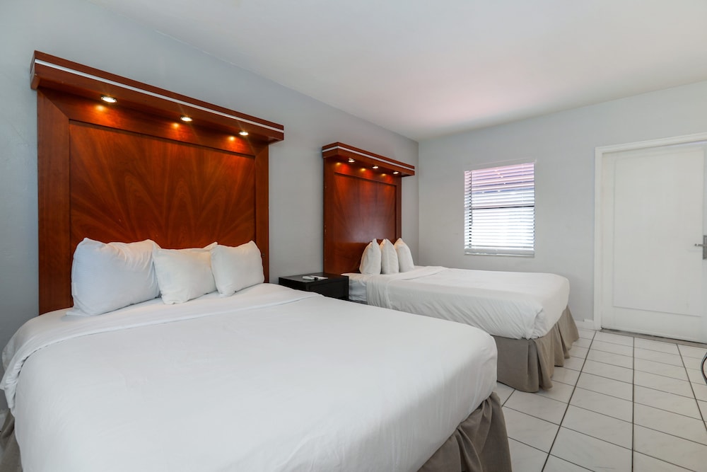 Hollywood Beach Hotels 20/92
