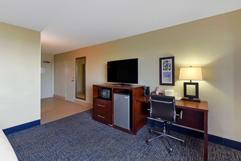 Comfort Inn On The Ocean 13/16
