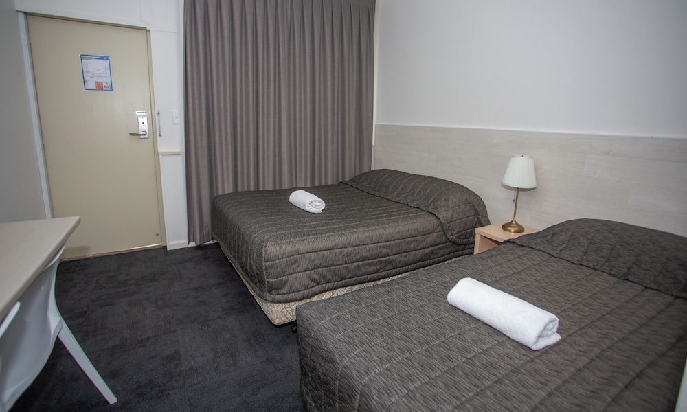 Westside Motor Inn 26/57
