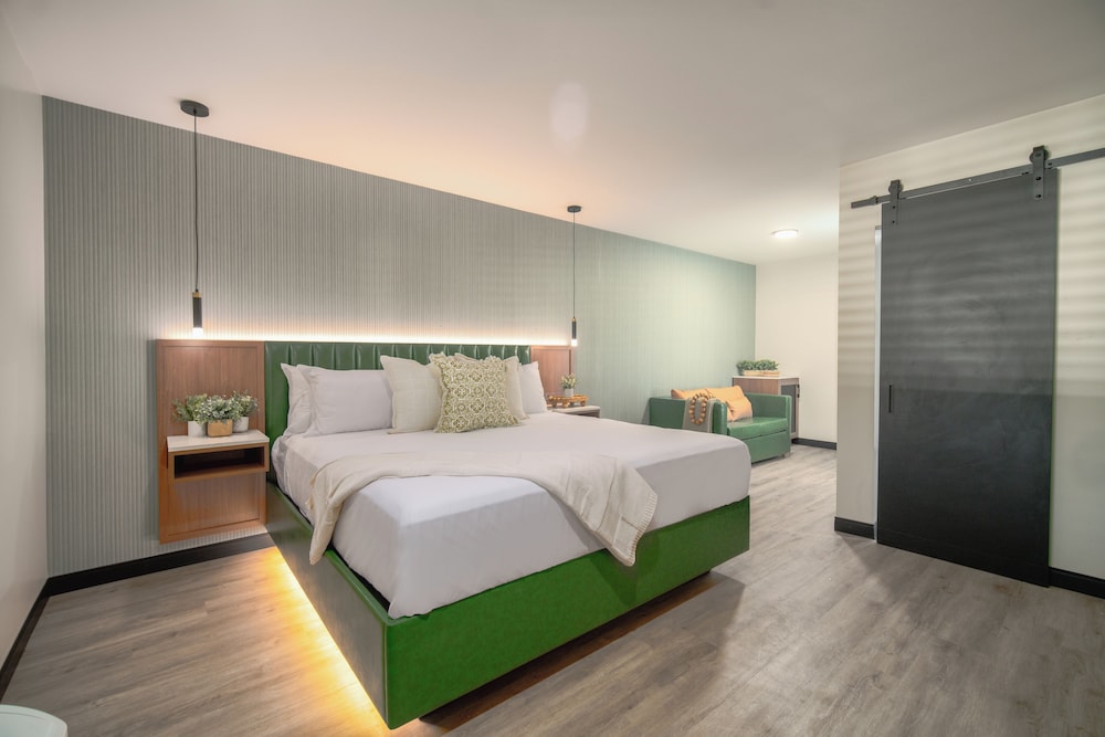 LYFE INN & SUITES by AGA- North Hollywood Near Universal Studios 9/22