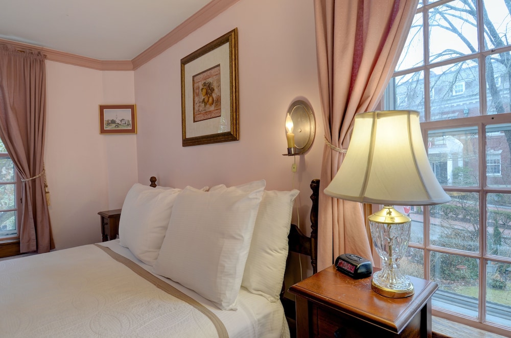 Melville House Newport 写真2