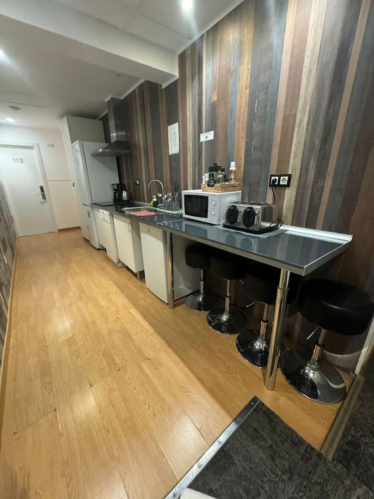 Far Home Hostel 40/71