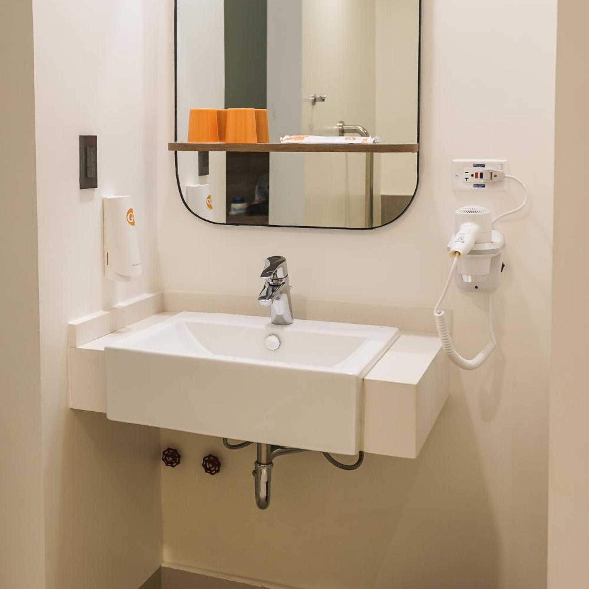 Go Hotels Plus Naga 37/39