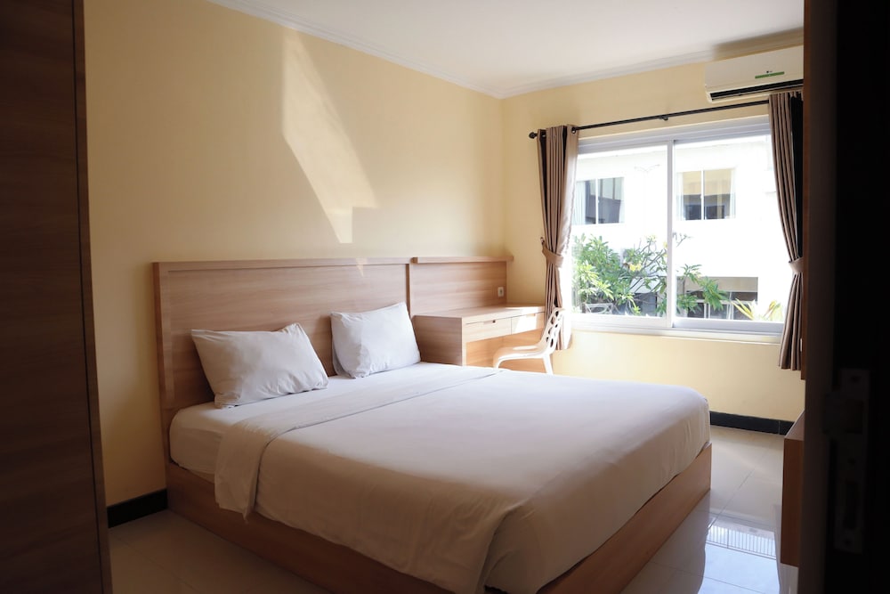 3 BEDROOM RESIDENCE