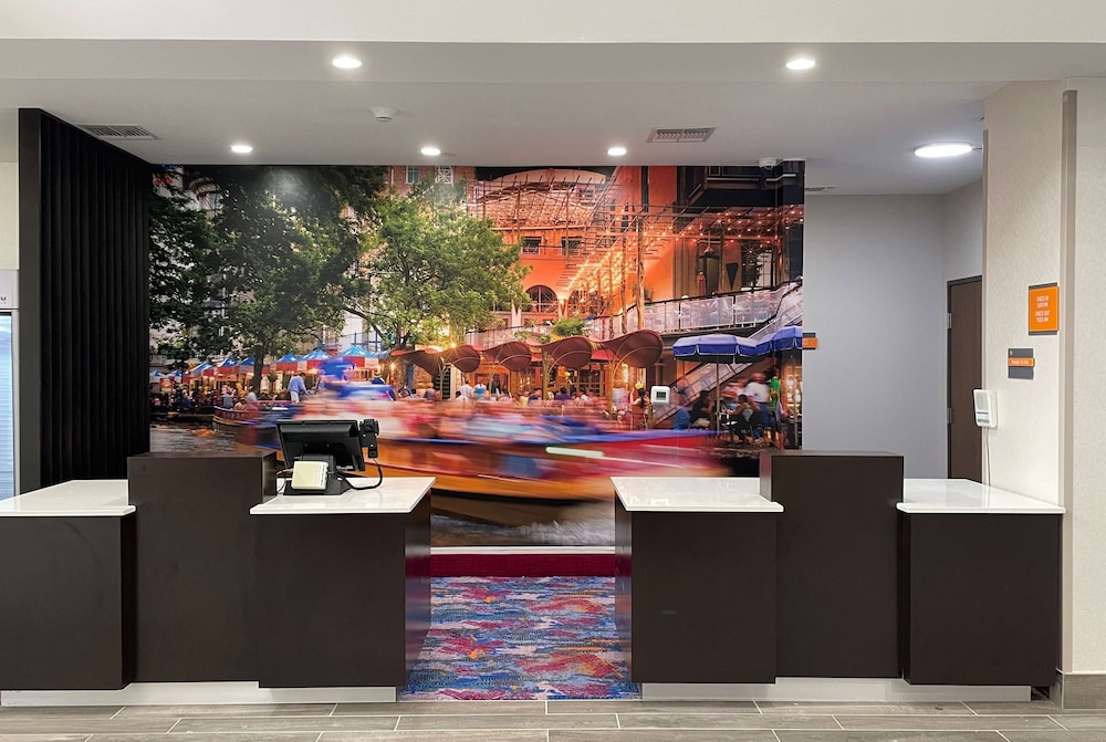 La Quinta Inn & Suites by Wyndham Schertz 25/34
