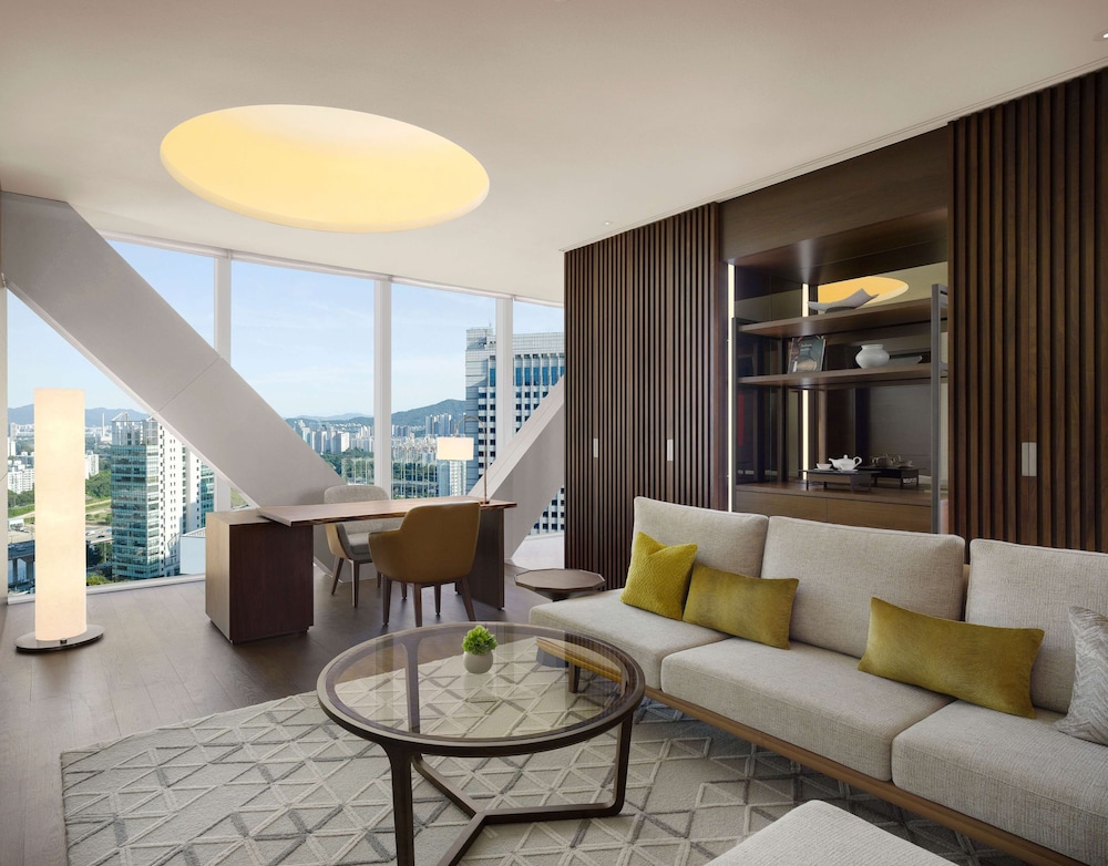 PARK HYATT SEOUL 53/76