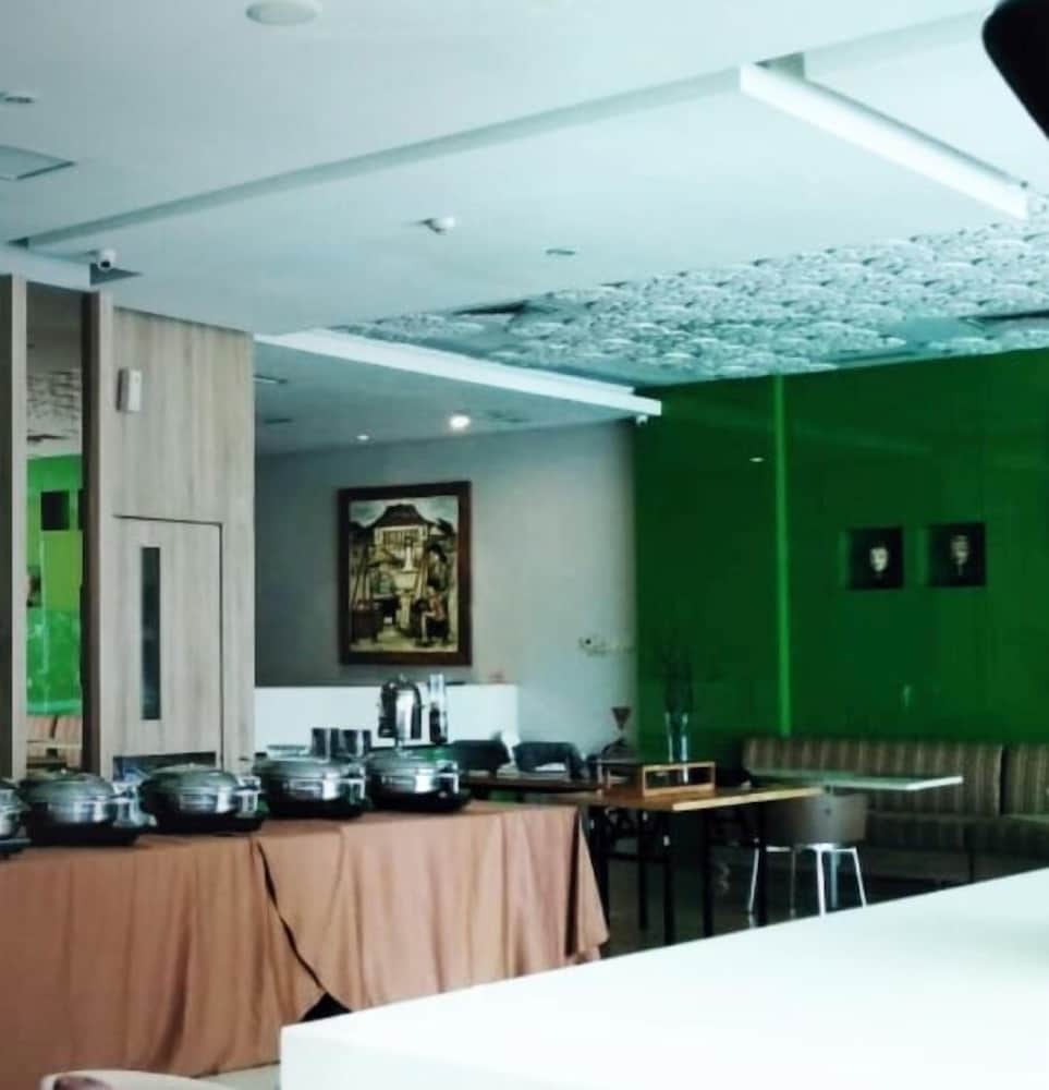 Sala View Hotel 48/59