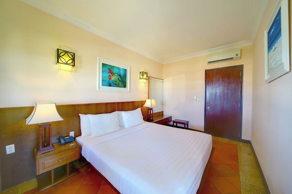 VILLA, DOUBLE BED, GARDEN VIEW