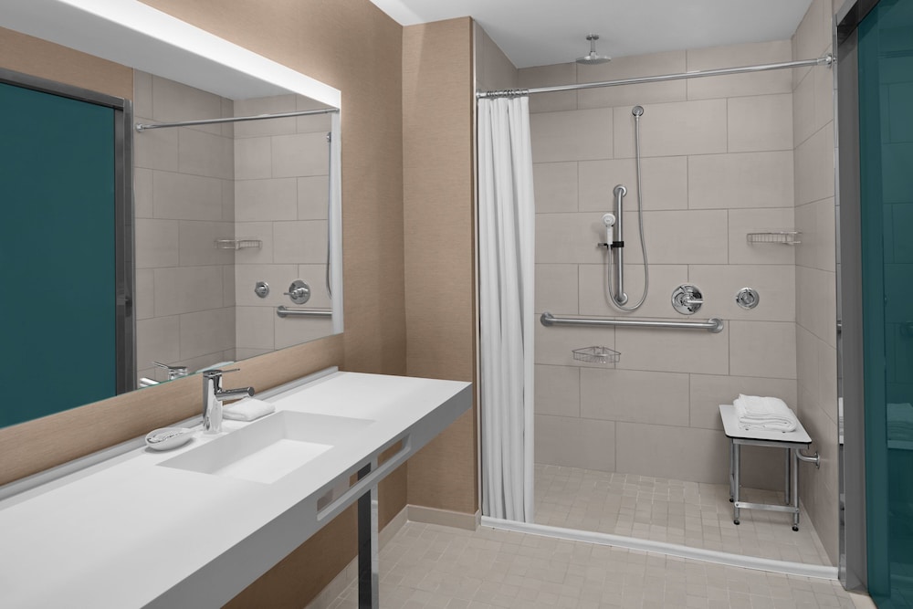 AC Hotel by Marriott Lansing University Area 47/49