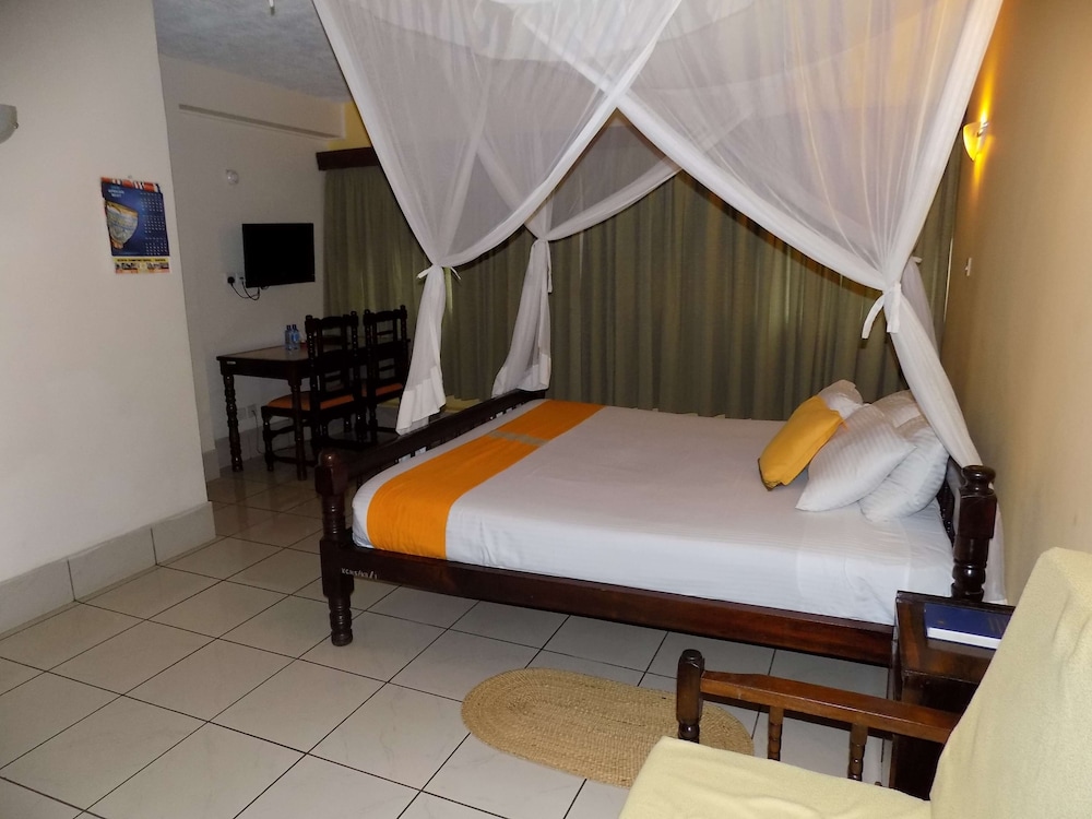 The Kenya Comfort Hotel Suites 12/78