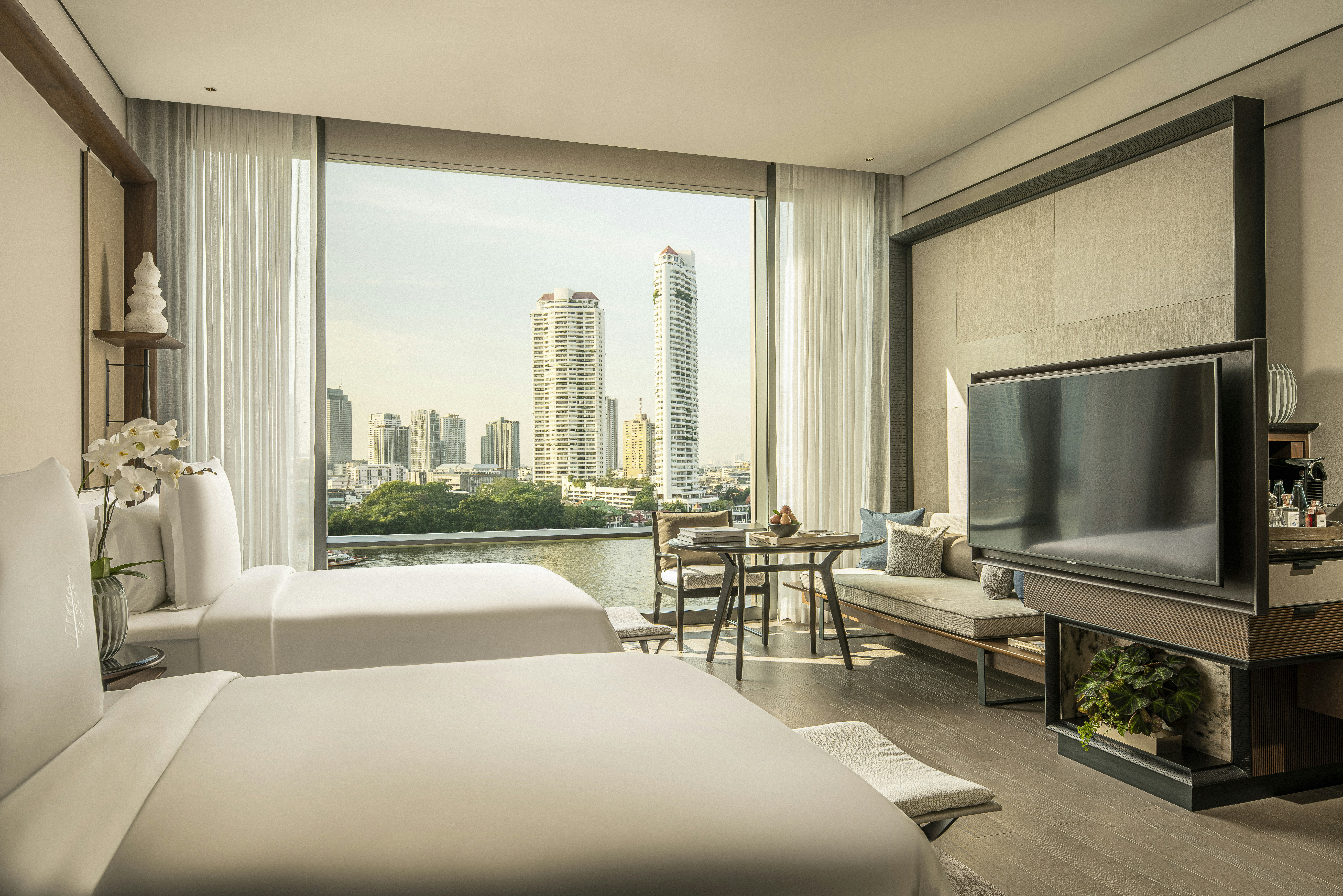 PREMIER, TWIN BEDS, RIVER VIEW